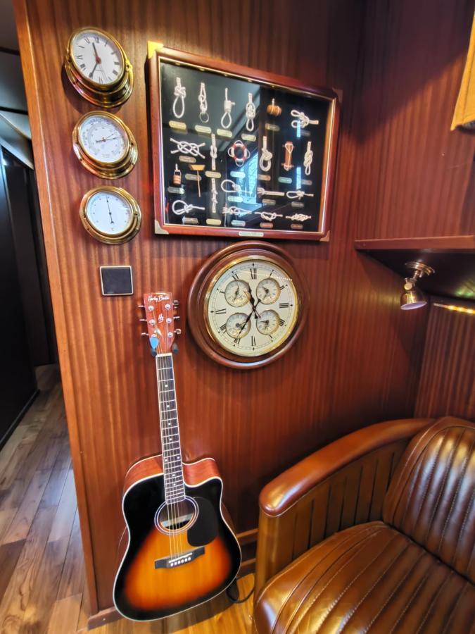 Botel Lisbeth 1902 *